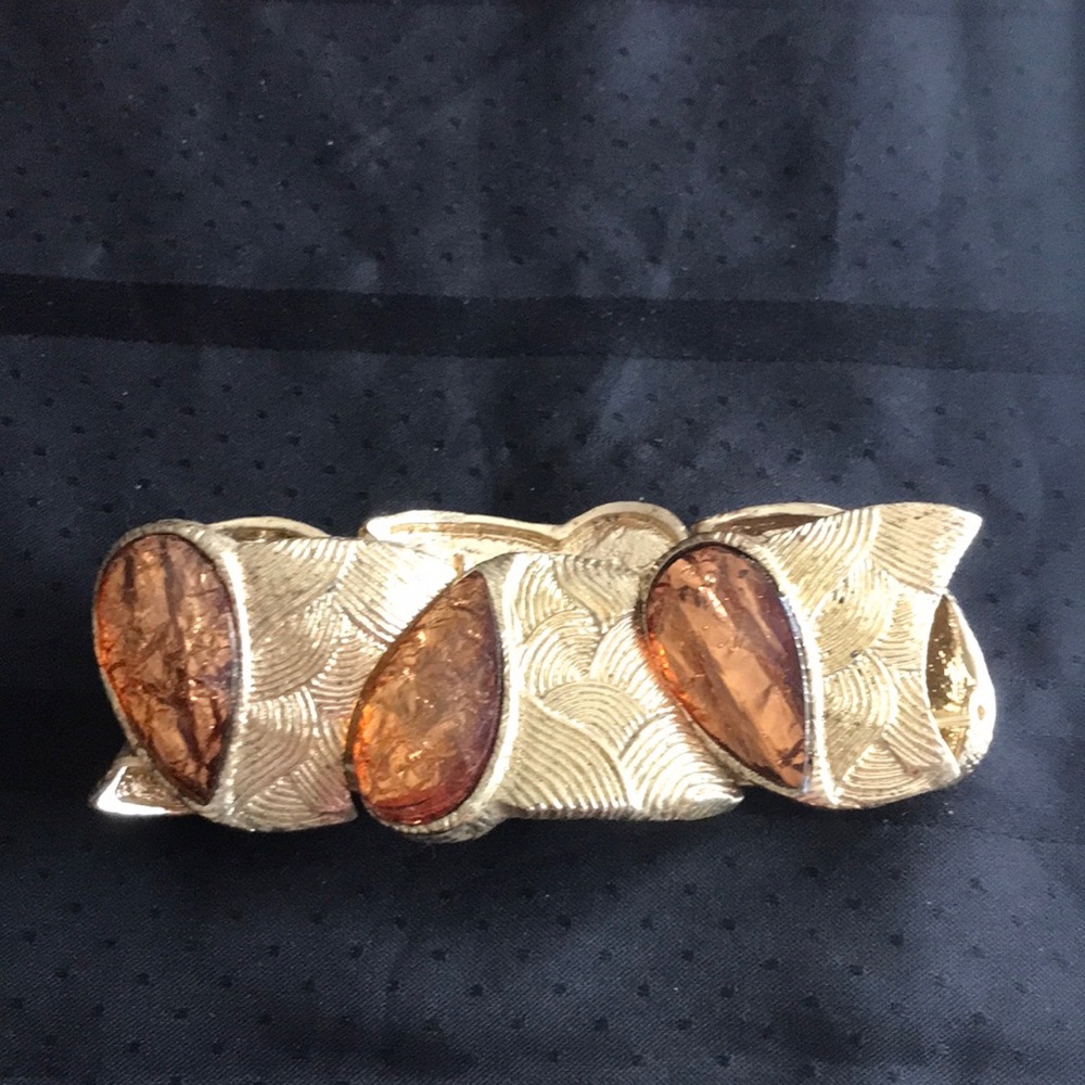 Gold tone Chunky Bracelet With Tear drop Topaz Color Stones